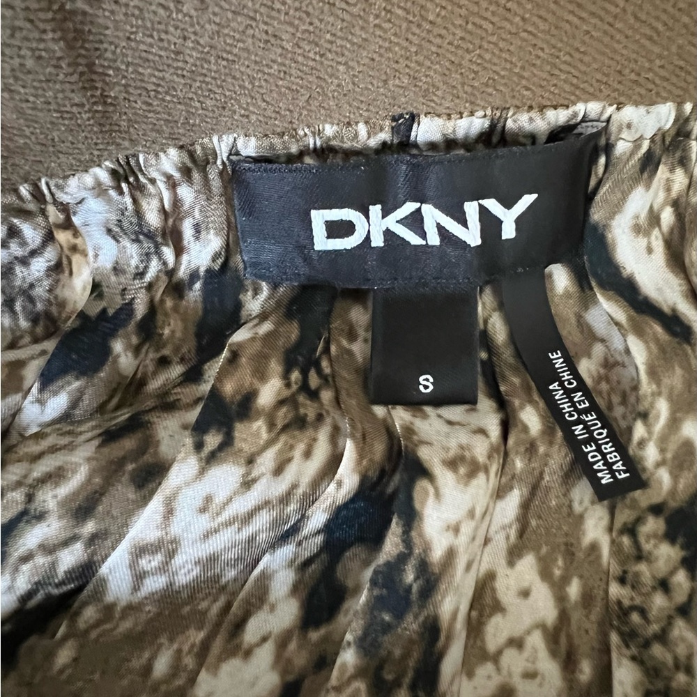 - DKNY leopard print long skirt - Picture 7 of 7